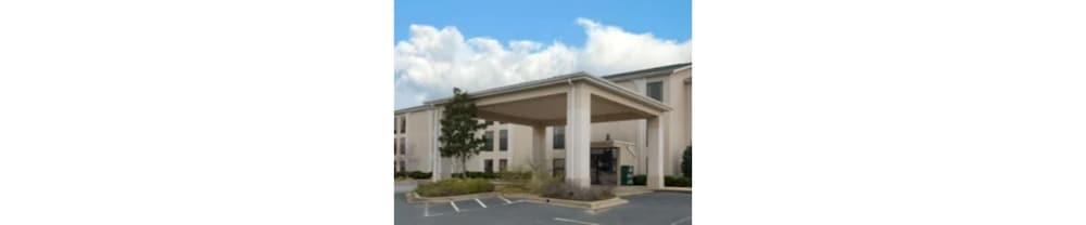 Howard Johnson By Wyndham Spartanburg Expo Center מראה חיצוני תמונה