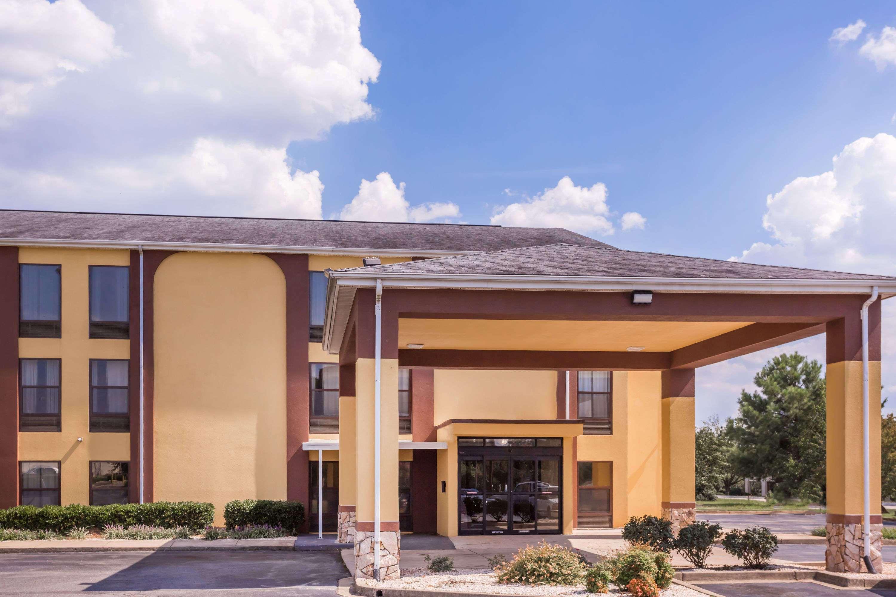 Howard Johnson By Wyndham Spartanburg Expo Center מראה חיצוני תמונה