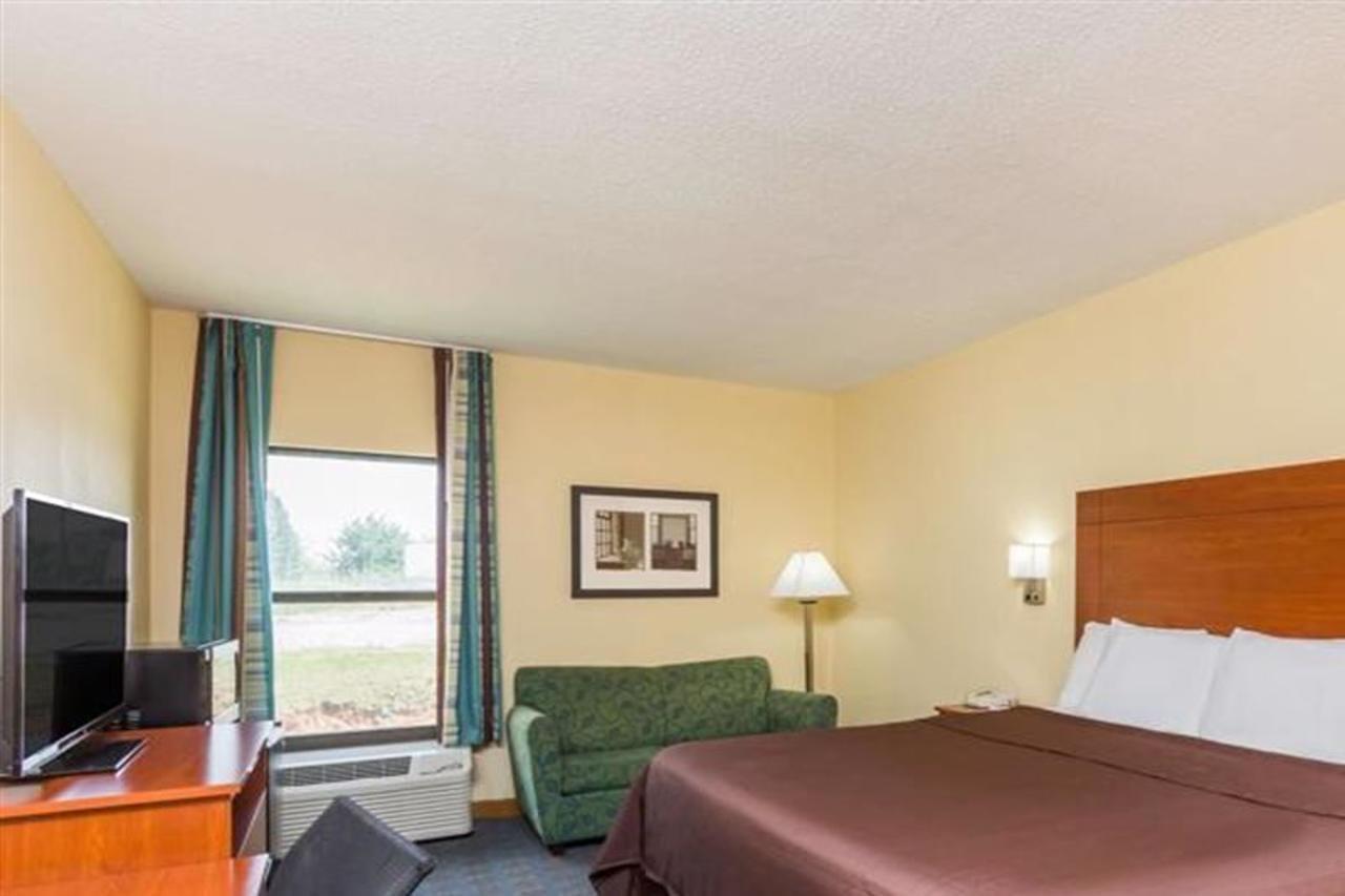 Howard Johnson By Wyndham Spartanburg Expo Center מראה חיצוני תמונה
